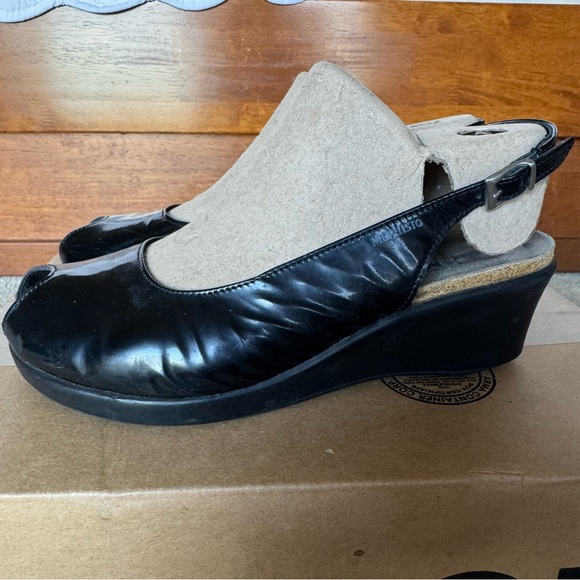 Mephisto Peep Toe Wedge Sandals - Picture 8 of 12